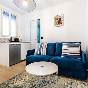 Cosy Studio 1br4p - Tour Eiffel Champs De Mars 18 , Paris France